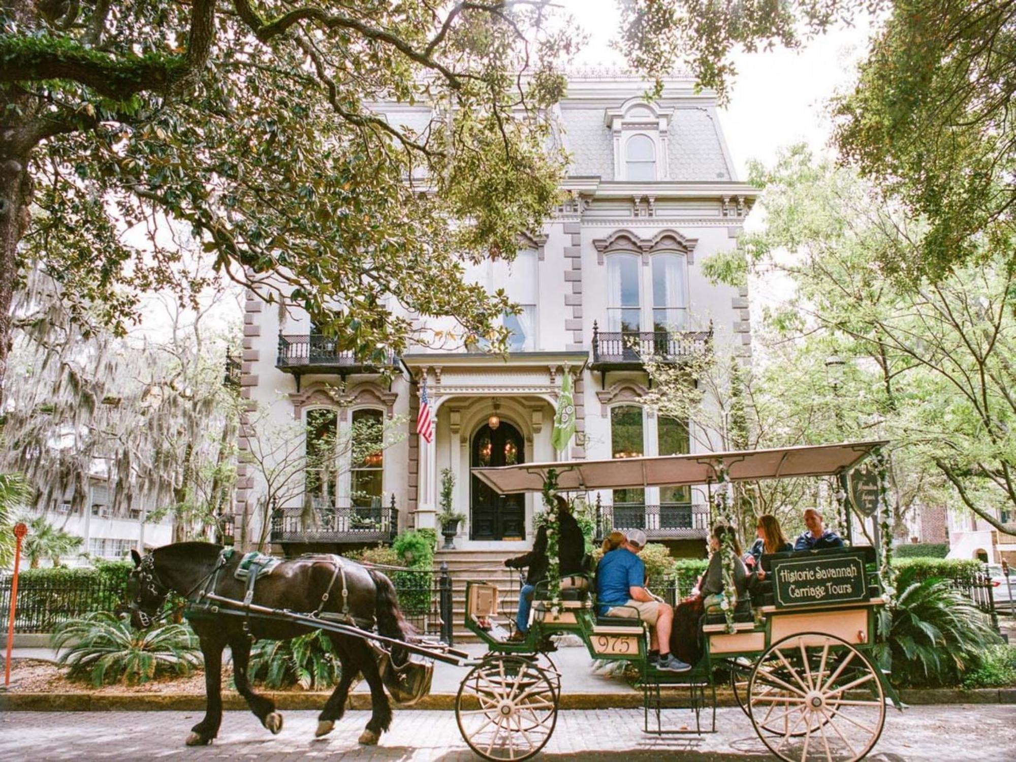 ☆Historic Living•2 Separate Spaces•Downtown•Walk To Forsyth Park•Private Patio/Porch☆ Villa Savannah Bagian luar foto